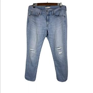 LEVI’S Boyfriend Jeans Distressed Light Wash 30